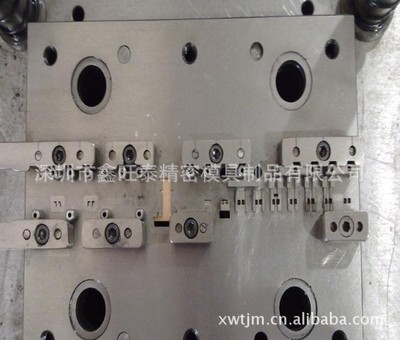 【廠家供應(yīng) 五金沖壓級(jí)進(jìn)模 不銹鋼產(chǎn)品沖壓模】?jī)r(jià)格,廠家,圖片,沖壓模/沖模,深圳市鑫旺泰精密模具制品-